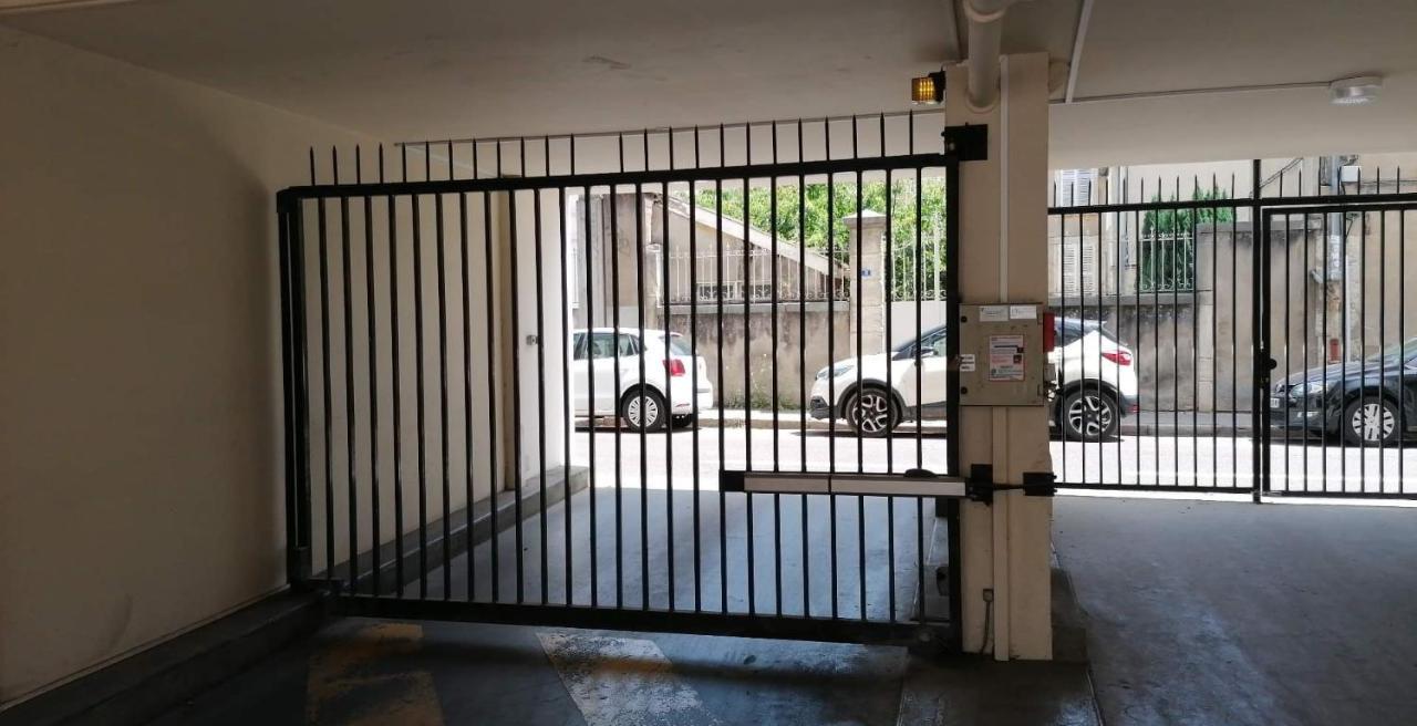 Appartement Centre Ville Avec Parking Privatif Digione Esterno foto